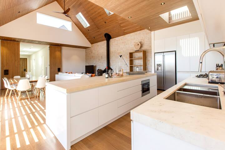 Ultimate Five Star Luxury Retreat gallery image 5