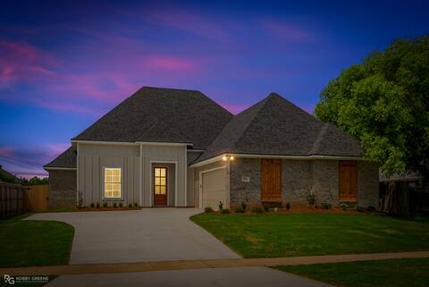 NEW Modern Home Away from Home in South Bossier!