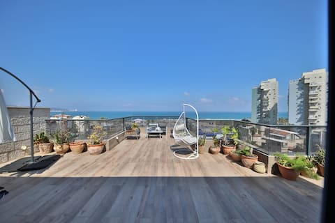 Luxury Penthouse First Line To The Sea