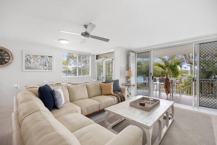 2 bedroom luxury apartment, stunning river views