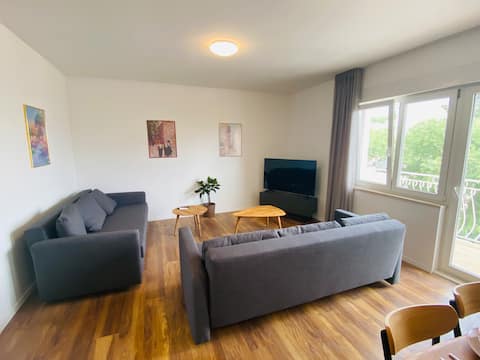 Popular Airbnb listing: Renovated apartment for 6 people with parking in Gradski Kotar Visoka