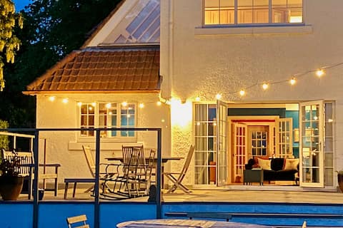 Stunning Lodge minutes from the sea & golf course