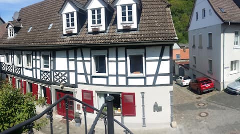 Tor Apartment
(incl. Garage + Dachterrasse)