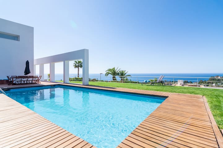 ★ CoastalVillas – Villa La Perla ★ stunning views