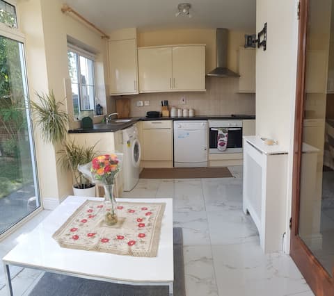Cosy 3 Bedrooms house, close to Dublin City Center
