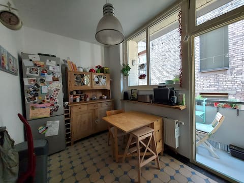 Cozy old building apartment in the west of Stuttgart