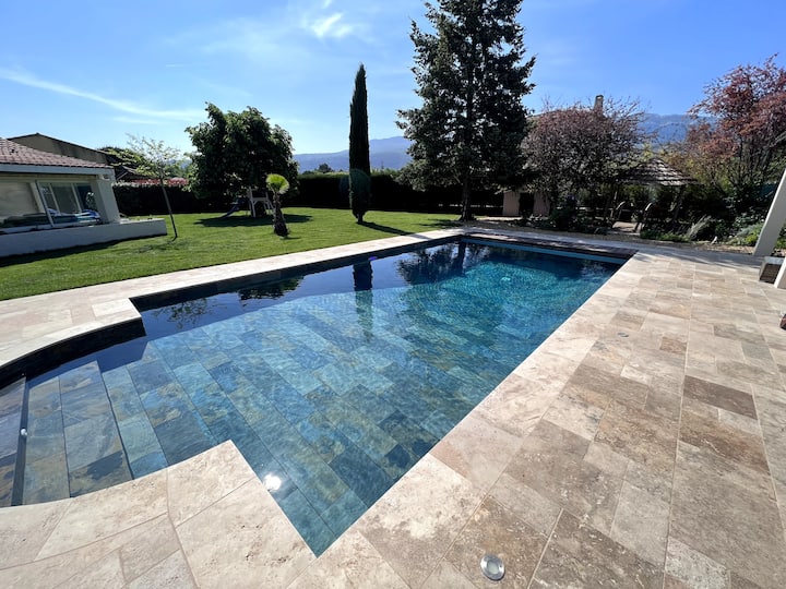 NanslesPins locations de vacances et logements ProvenceAlpes