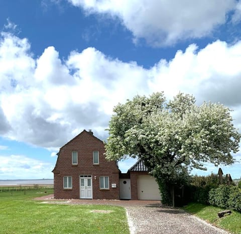 Top Airbnb: Vacation home with panoramic view in Husum