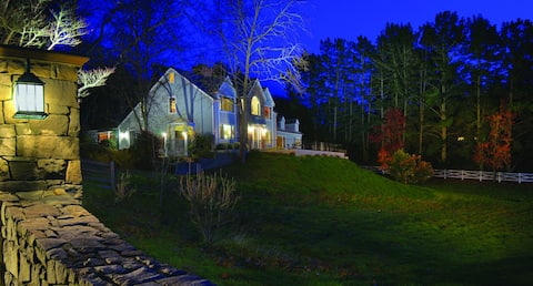 MTV Cribs, Live like a rock star.