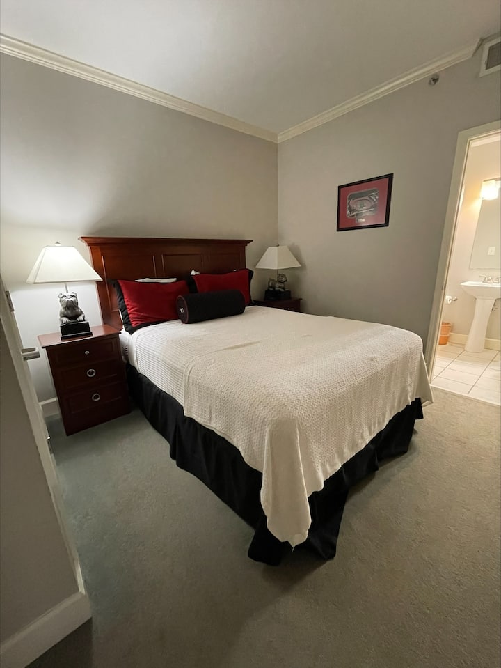 ห้องนอน A (ล็อคเอาท์)