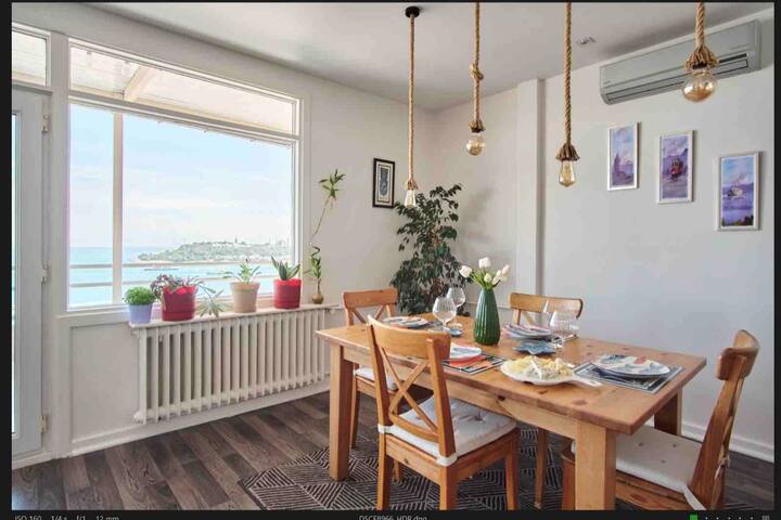 A Million Dollar View With 2 Bedroom gallery image 5