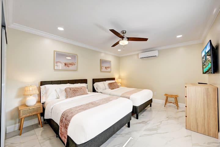 CHUMBA CHA KULALA 5 (VITANDA 2 VYA UKUBWA KAMILI)