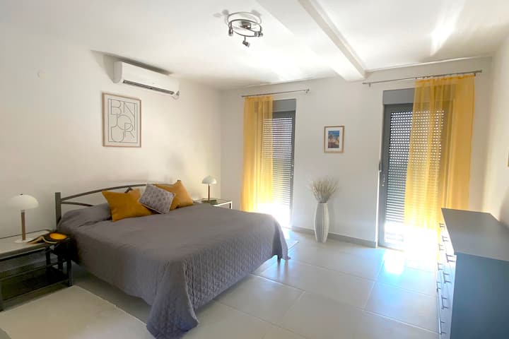 早上打开百叶窗，欣赏您梦寐以求的美景