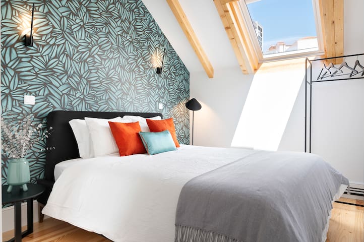 89 T3 – Flores Gem gallery image 2