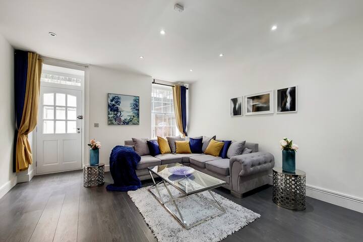 Modern 3bed 3bathroom flat Located in Marylebone gallery image 2