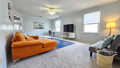 Successful Airbnb property: Waterfront Vacation Bungalow free car/boat parking in Indian Beach