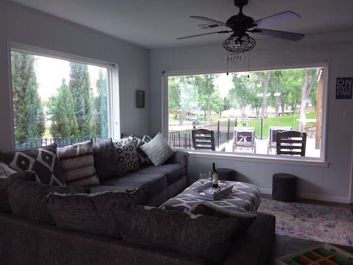 Sehemu ya kustarehesha yenye sehemu ya kulala