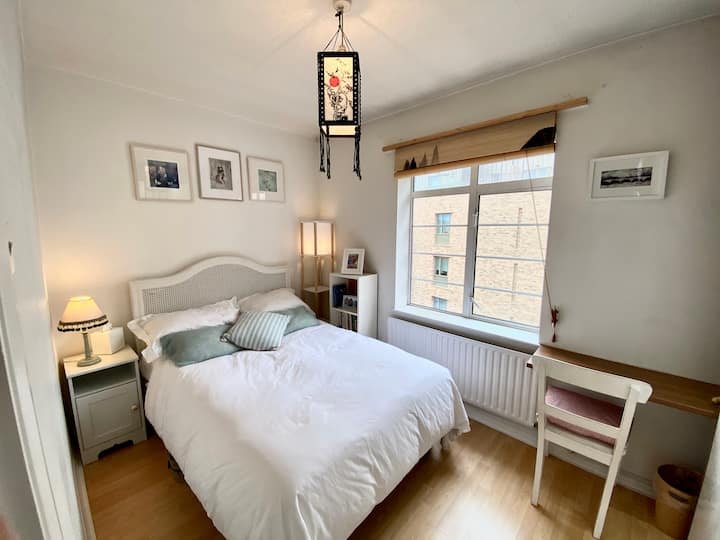 Double bedroom in central London flat, Zone 2 Condominiums for Rent