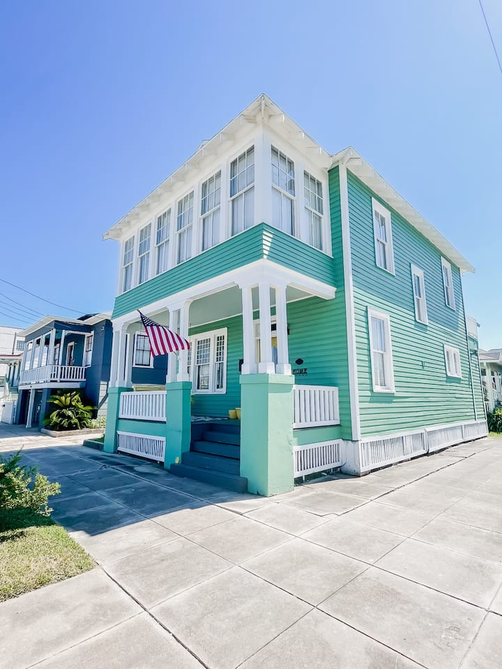 Key Lime Kottage Family friendly historic home Houses for Rent in