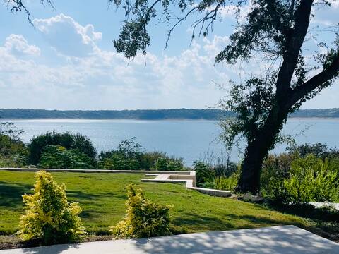 LakeView Villa, lake access, hot tub, game room