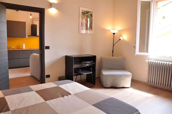 [City Center] Bright apartment gallery image 4