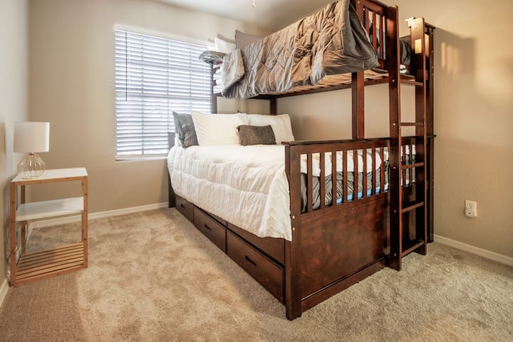 غرفة النوم 1