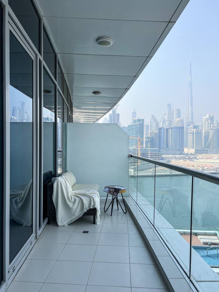 شقة مريحة تطل على برج خليفة Airbnb