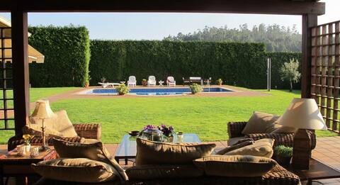 Espectacular Villa con Piscina y porche exterior