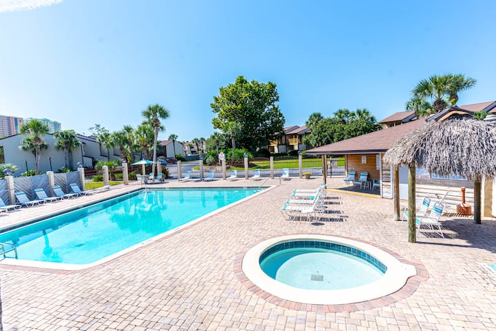 Across From West End Beach! Pet Friendly! - Panama City Beach, FL