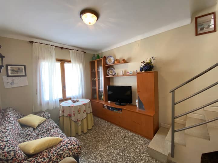 Bonita Casa Con Piscina Y Tenis Comunitarios - L'Escala
