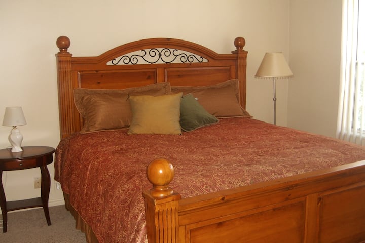 Kitanda cha Chumba cha Kulala cha Master