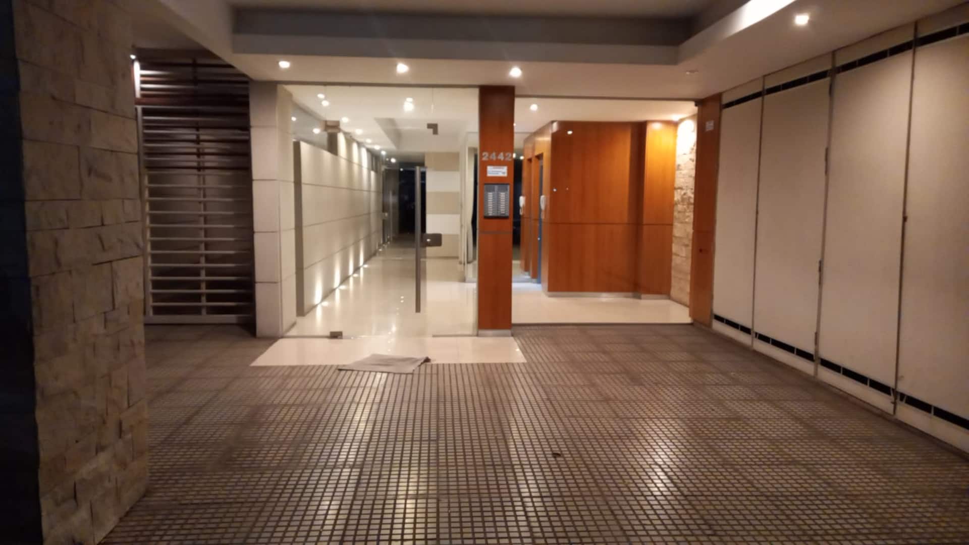 Apartment with a balcony facing the street, suitable for 4 people