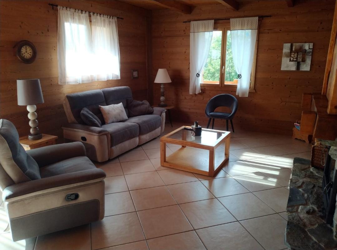 Top Airbnb: The Bell d'Hôme Cottage in Les Adrets