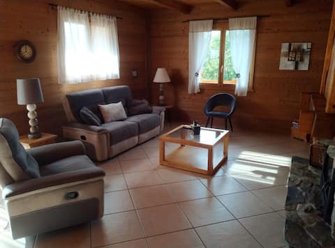 Top Airbnb: The Bell d'Hôme Cottage à Les Adrets