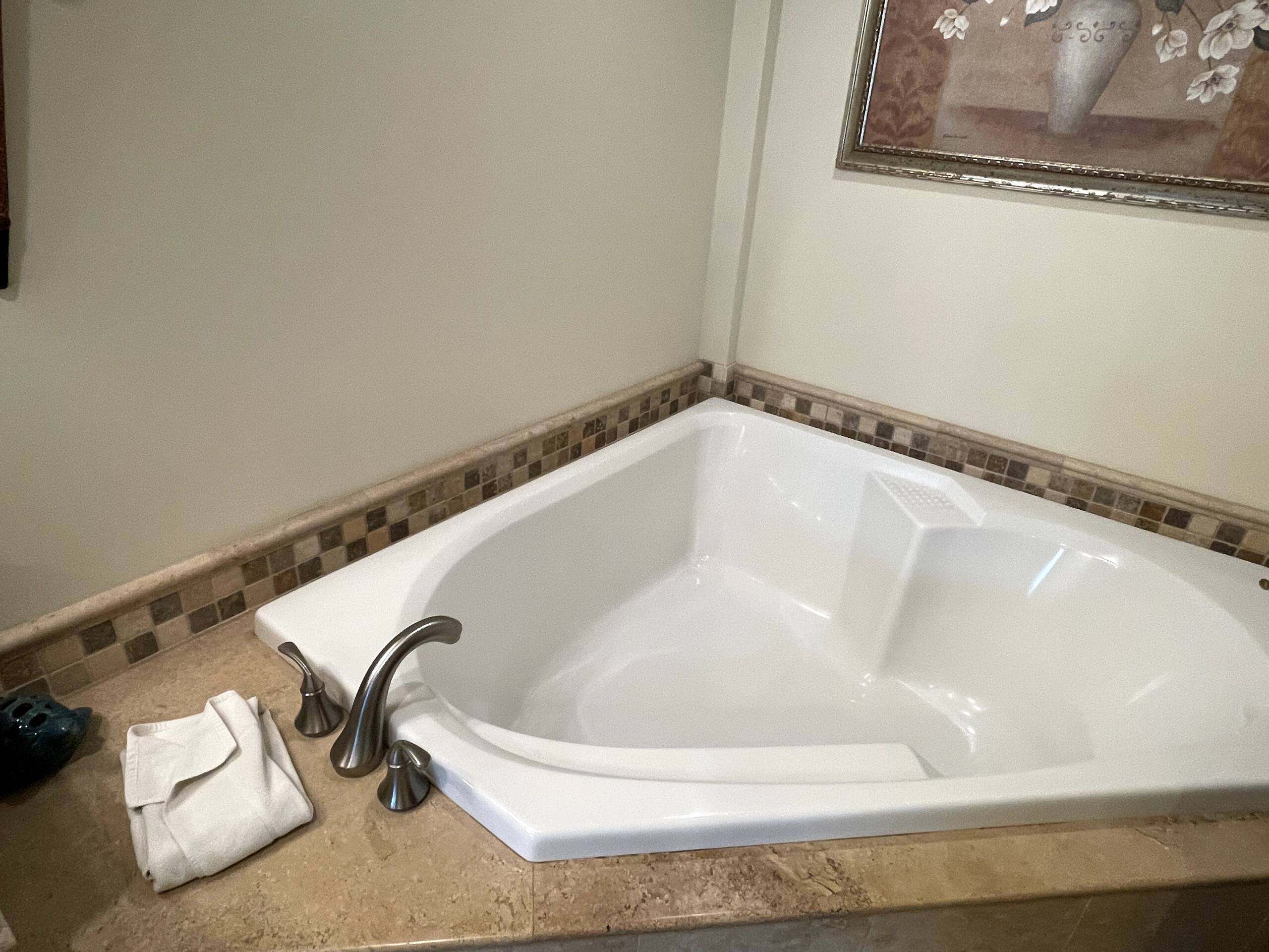 Condo in Kapaa · ★5.0 · 1 bedroom · 2 beds · 2 baths - Photo 16