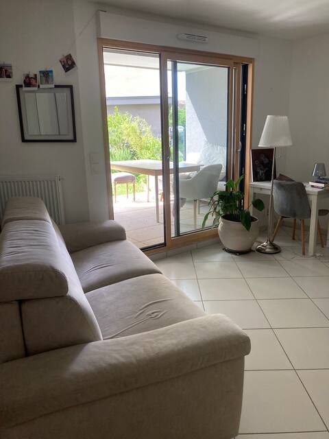 Vienna 2-bedroom with garden terrace