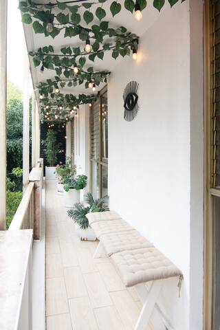 2 DESIGNED APTS IN ♥ OF CONDESA 7BR-6BATH-20PPL gallery image 4