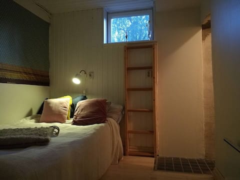 Private room kitchenet and bathroom close to city!