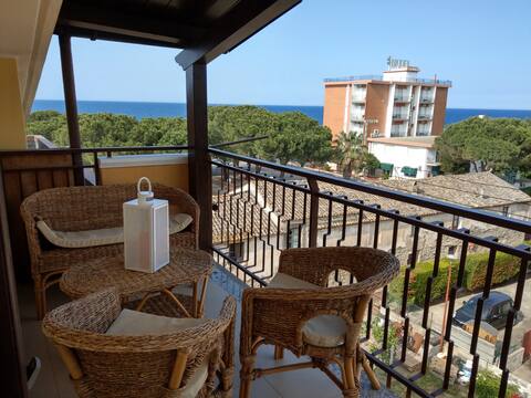 Loft style apartment just steps from the sea