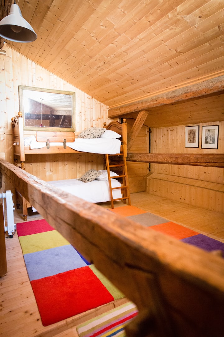 2nd floor dormitory including 1 bunk bed + 1 single bed