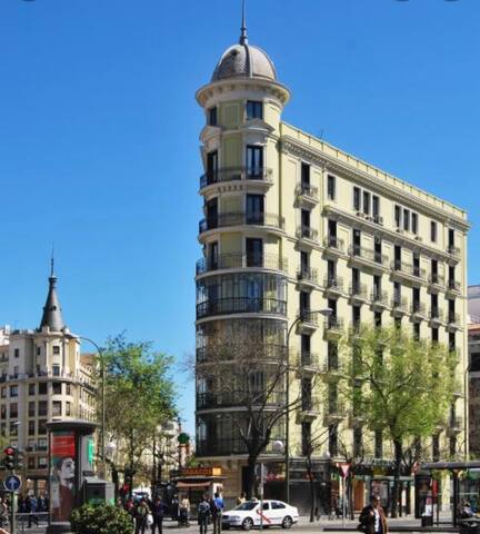 Acogedor Apartamento Madrid Centro, Free-WiFi gallery image 2