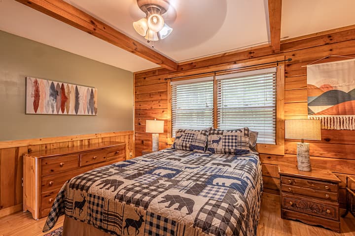 Bedroom 2 - King bed