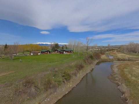 Yellowstone River Retreat in Big Timber, Montana!!