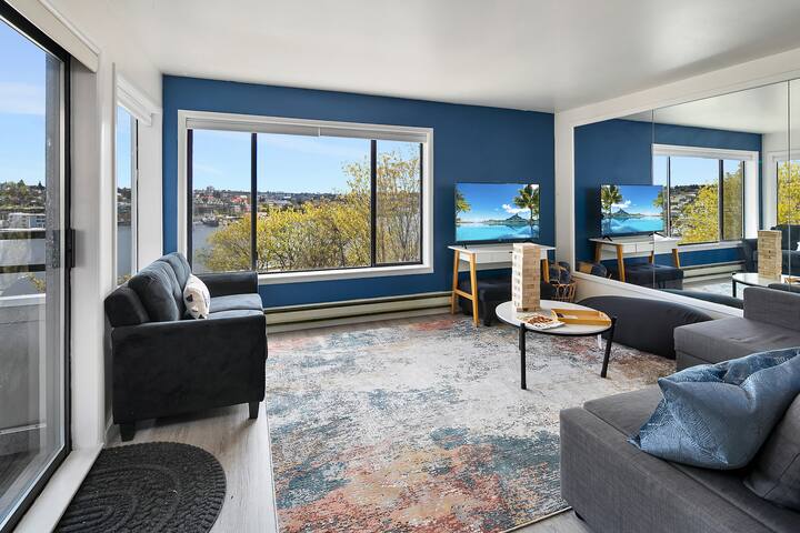 Lake Oasis 2bed/2bath parking & fast Wi-fi gallery image 3