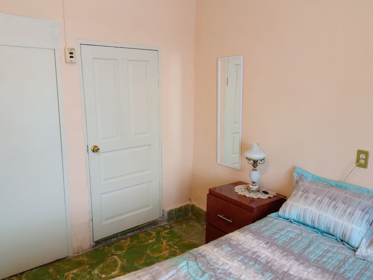 Anuncio de Airbnb popular: Apartment in downtown Monterrey en Nuevo León