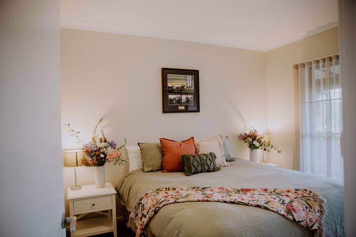 Bedroom 3 features a king bed that can be split to make two single beds if that is more convenient for you.