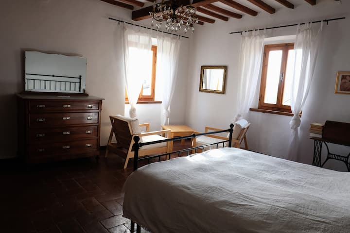 Chumba cha kwanza cha kulala