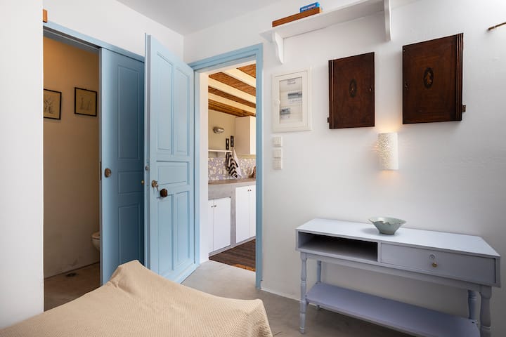 საძინებელი 1