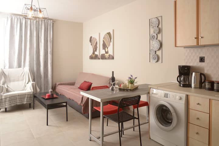 A Sweet One Bedroom Apt Close To Center - Kalamata
