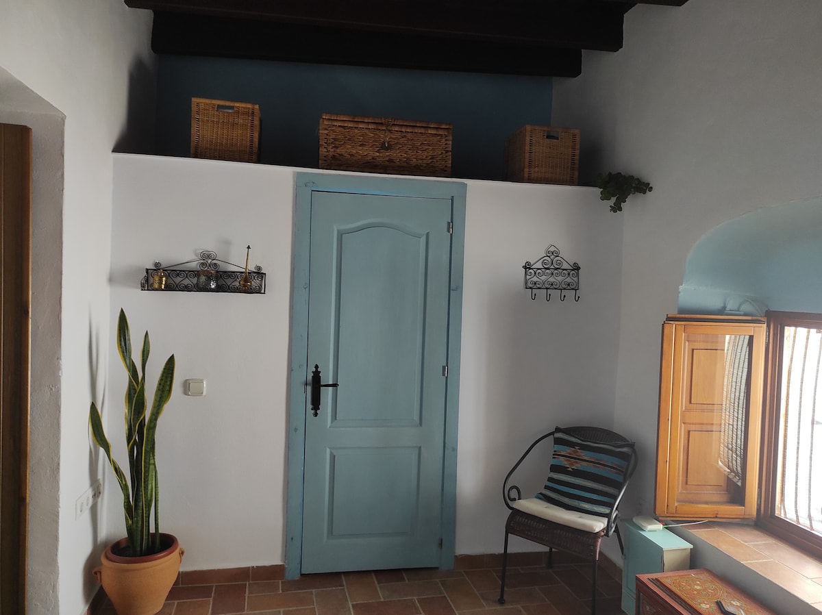 Successful Airbnb property: Cozy apartment in Vejer's historic center in Vejer De La Frontera